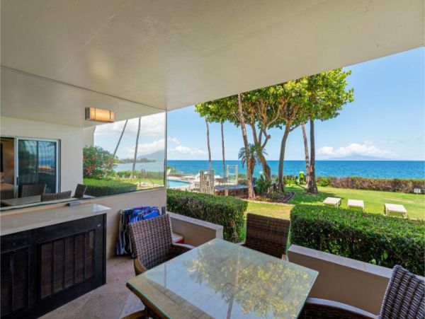 South Kihei Oceanfront Vacation Rental - Maui Condo with Pool & Beach Access