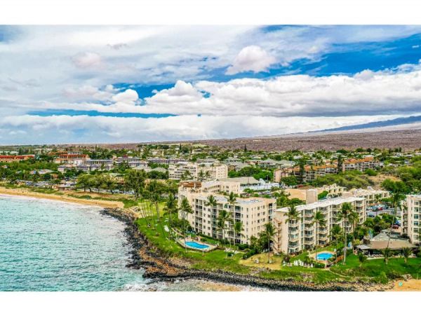 Oceanfront 3 Bedroom Condo in Maui