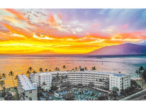 Oceanfront 3 Bedroom Condo in Maui