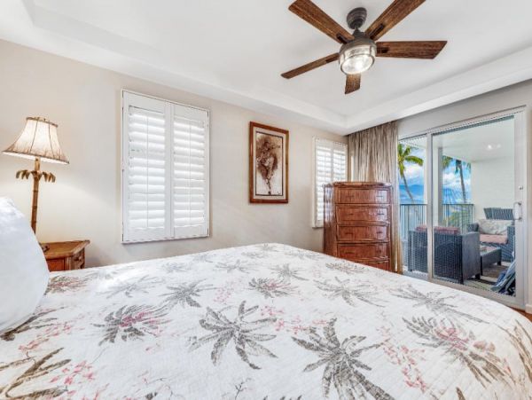 Oceanfront 3 Bedroom Condo in Maui