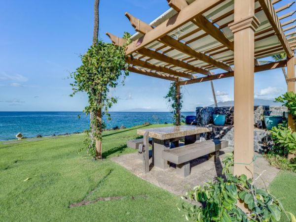 Kihei Oceanfront One Bedroom Vacation Rental Condo
