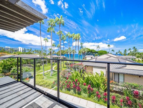 Stunning Views, Style Space Luxury Awaits