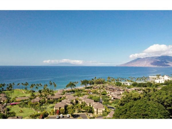 Stunning Views, Style Space Luxury Awaits