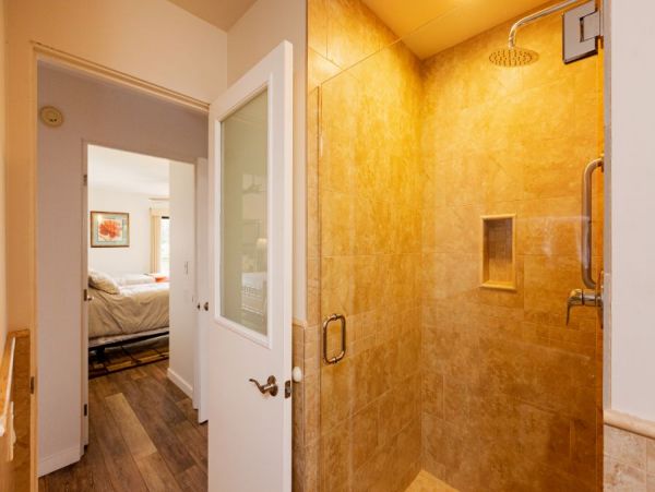 Stunning Views, Style Space Luxury Awaits