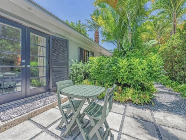 Key West Upscale 2 Bedroom Home with Guest House and Pool