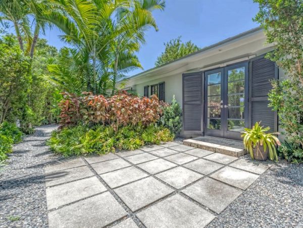 Key West Upscale 2 Bedroom Home with Guest House and Pool