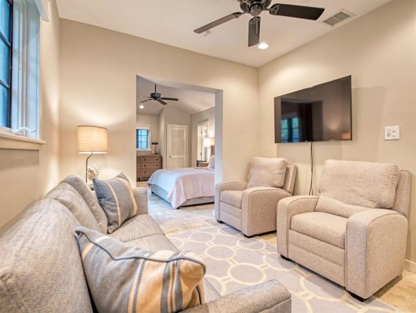 Key West Upscale 2 Bedroom Home with Guest House and Pool