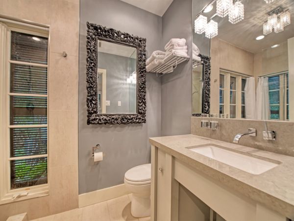 Key West Upscale 2 Bedroom Home with Guest House and Pool