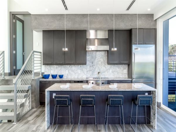 Modern Luxury 3-Bedroom Pool Home in Marathon