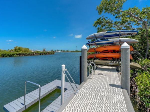 Modern Luxury 3-Bedroom Pool Home in Marathon