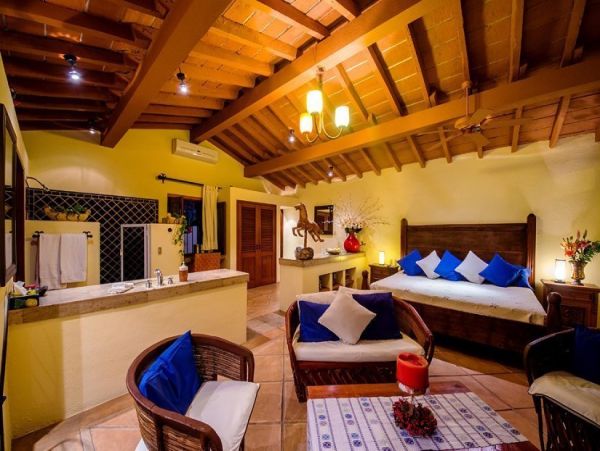 Puerto Vallarta Luxury Accommodation Sleeps 10 Guests.