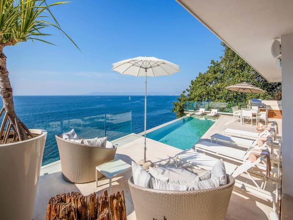 An Amazing Open Plan Living area Pool, Luxury Villa