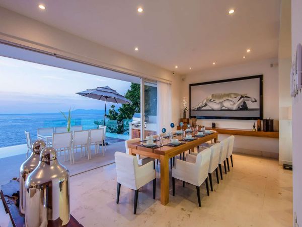 An Amazing Open Plan Living area Pool, Luxury Villa