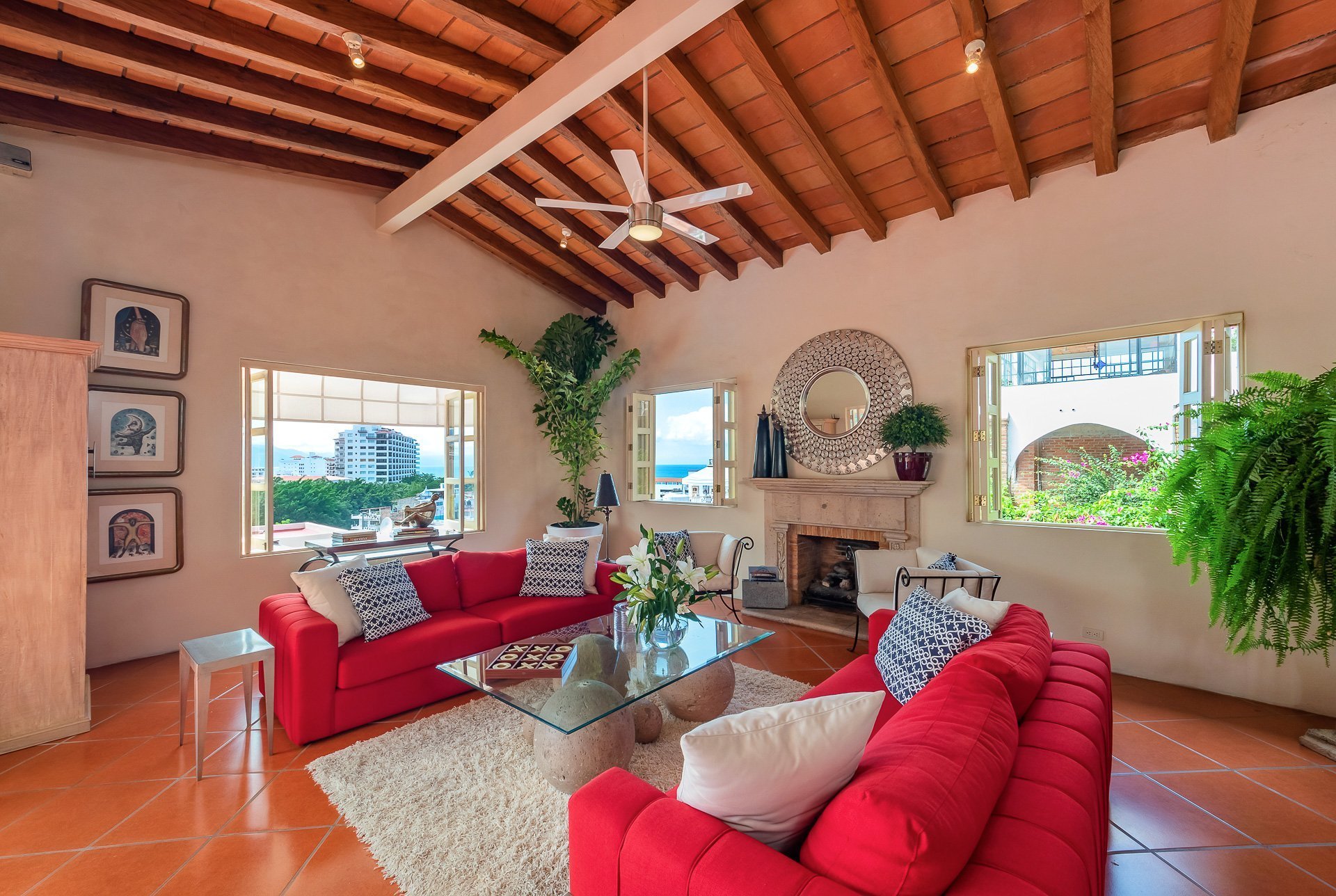 Luxury Villa Rents from 4-8 Bedrooms with Pool & Great Views