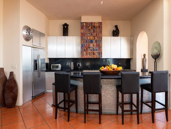 Luxury Villa Rents from 4-8 Bedrooms with Pool & Great Views