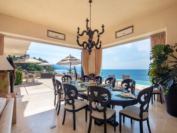 Gorgeous Vacation Rental Home with Private Pool & Hot Tub