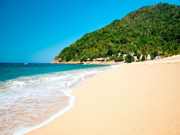 Gorgeous Vacation Rental Home with Private Pool Near Beach