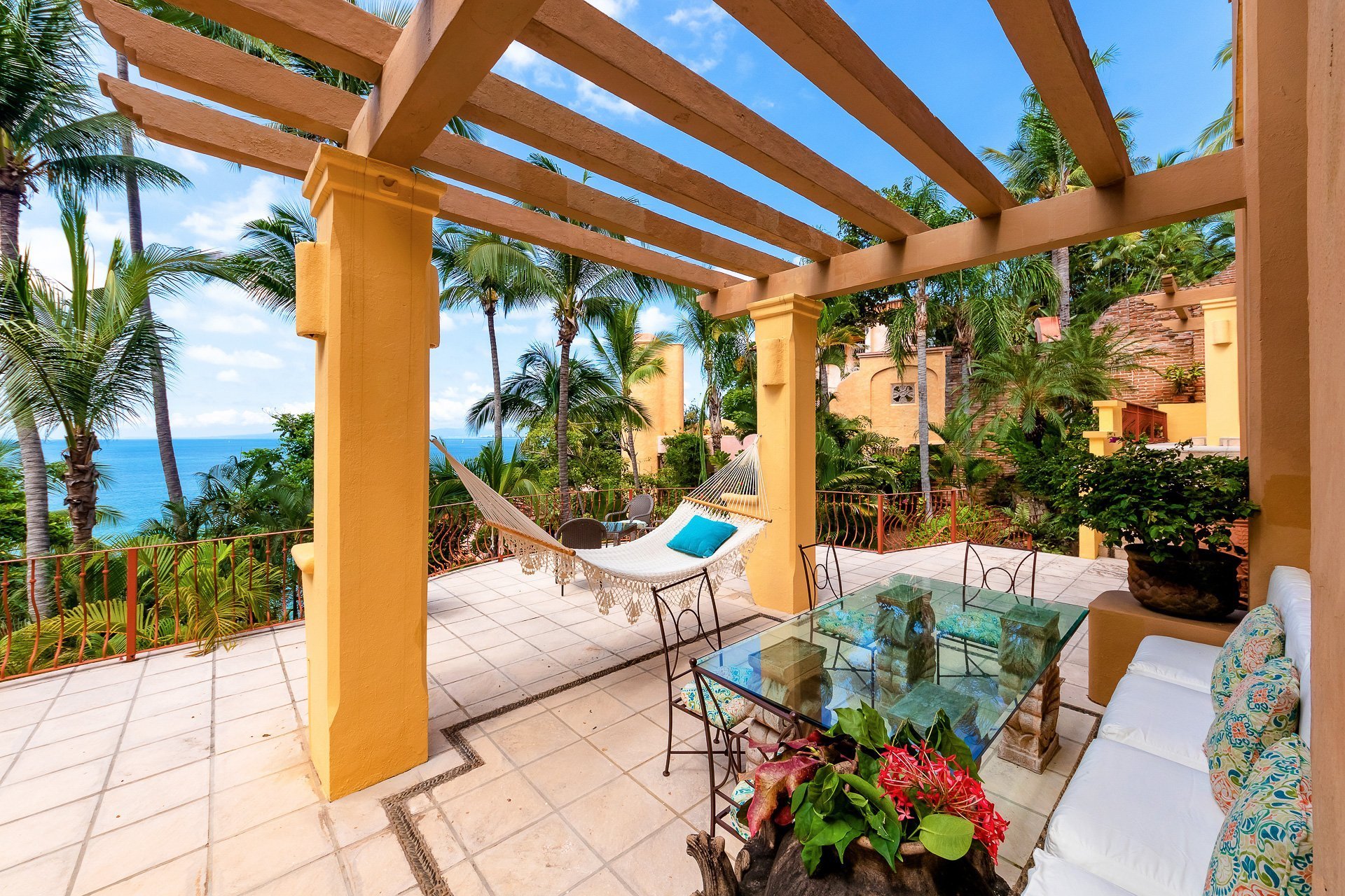 Gorgeous Vacation Rental Home with Private Pool Near Beach