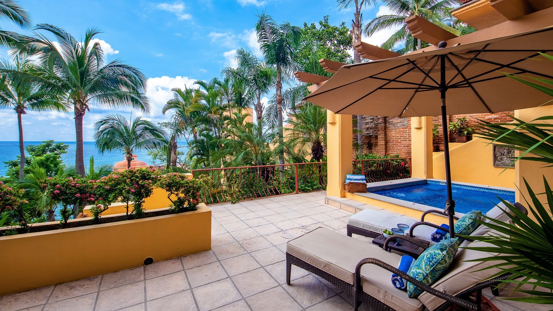 Gorgeous Vacation Rental Home with Private Pool Near Beach
