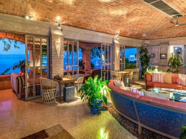 Gorgeous Vacation Villa with Private Pool & Ocean Views