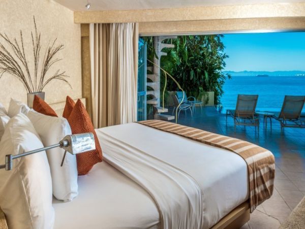 Gorgeous Vacation Villa with Private Pool & Ocean Views