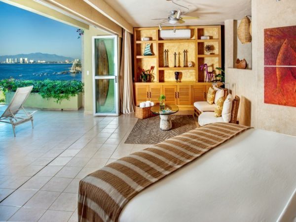 Gorgeous Vacation Villa with Private Pool & Ocean Views