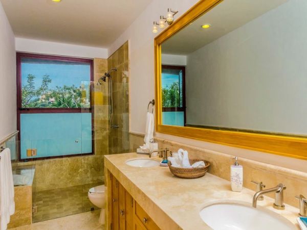 Luxury Home with Private Pool & Amazing Ocean Views