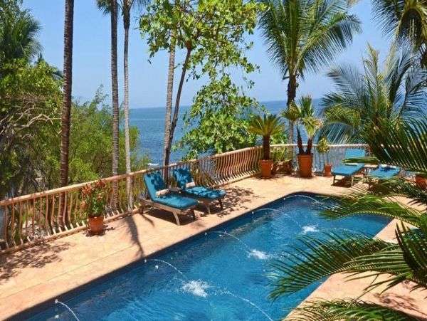 Gorgeous Vacation Rental Home with Private Pool Beach Side