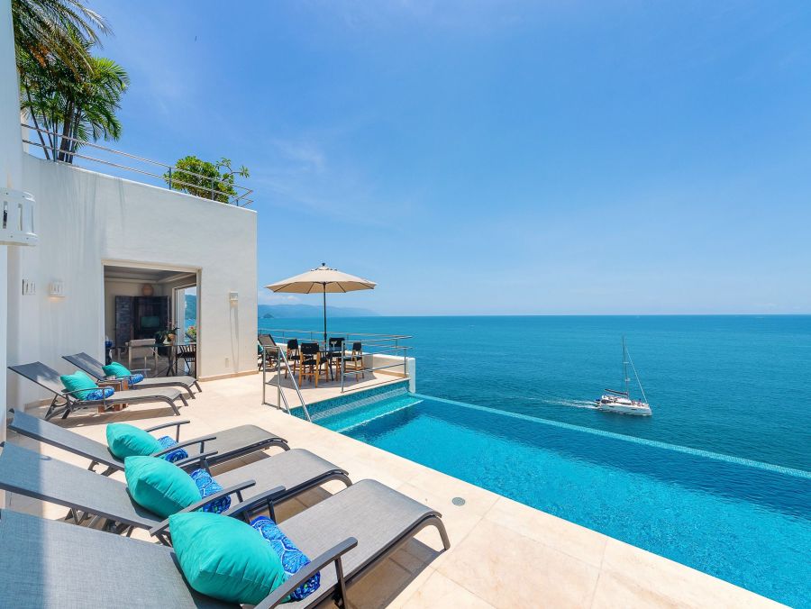 Gorgeous Vacation Rental Home with Private Pool & Hot Tub