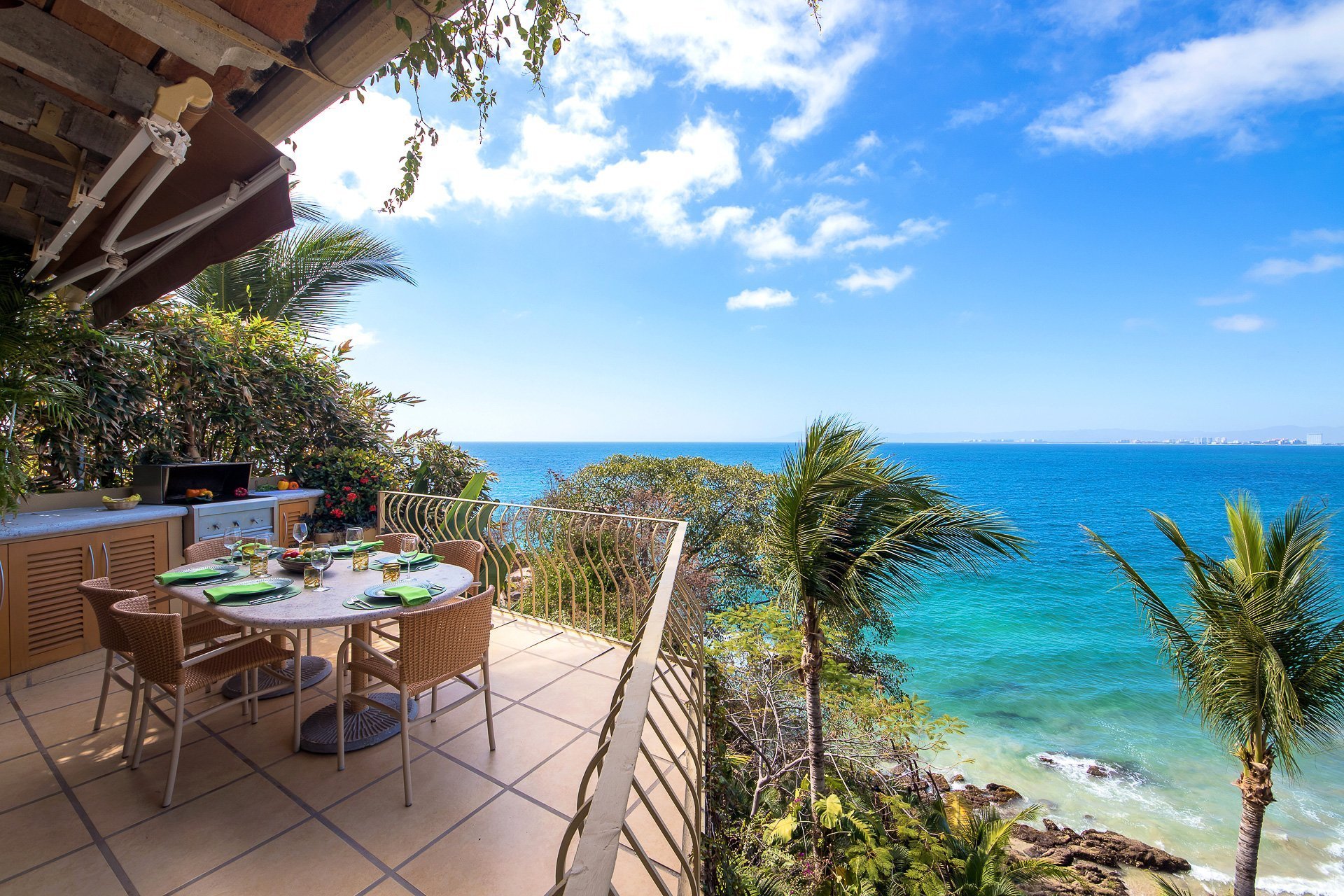 Beautiful Vacation Home with Private Pool & Full Ocean Views