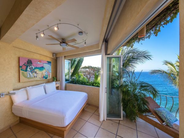 Beautiful Vacation Home with Private Pool & Full Ocean Views