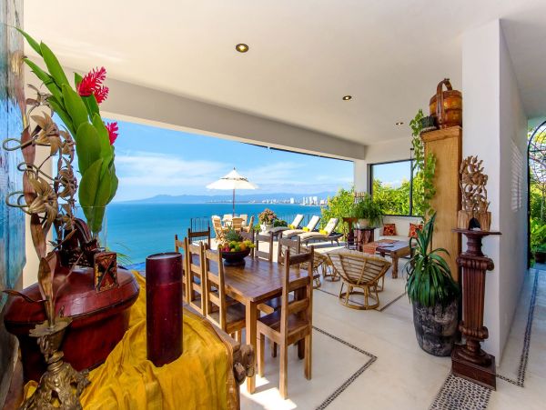 Gorgeous Vacation Villa with Private Pool & Full Ocean Views