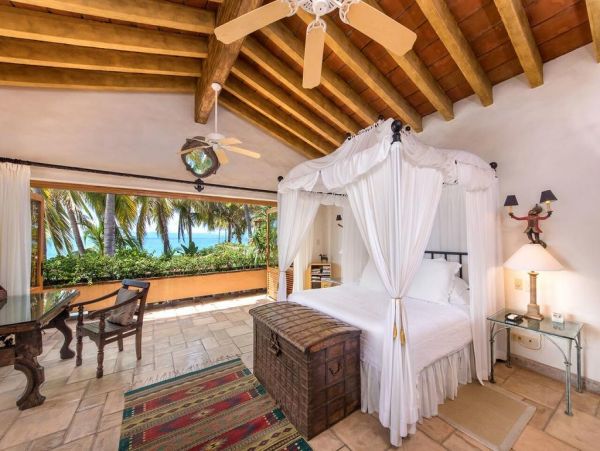 Oceanfront 4+ Bedrooms Vacation Home in Puerto Vallarta
