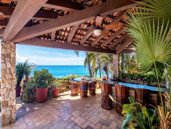 Oceanfront 4+ Bedrooms Vacation Home in Puerto Vallarta