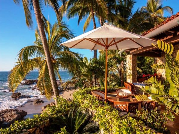 Oceanfront 4+ Bedrooms Vacation Home in Puerto Vallarta