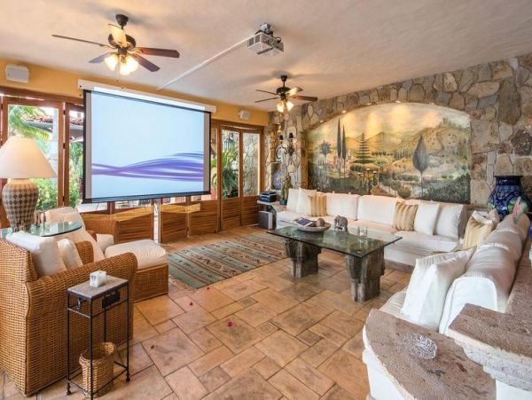 Oceanfront 4+ Bedrooms Vacation Home in Puerto Vallarta