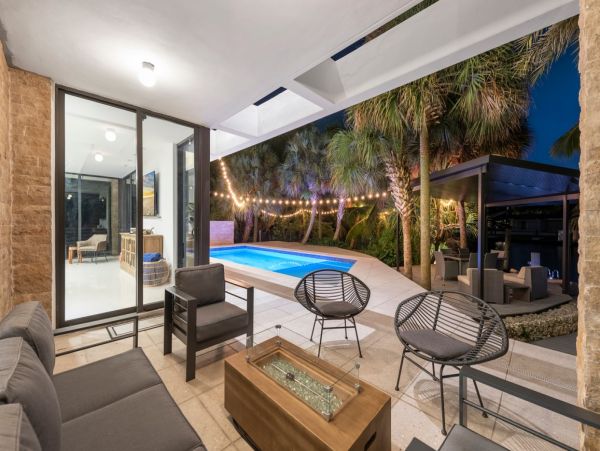 Miami Five Bedroom Extraordinary Waterfront Vacation Villa