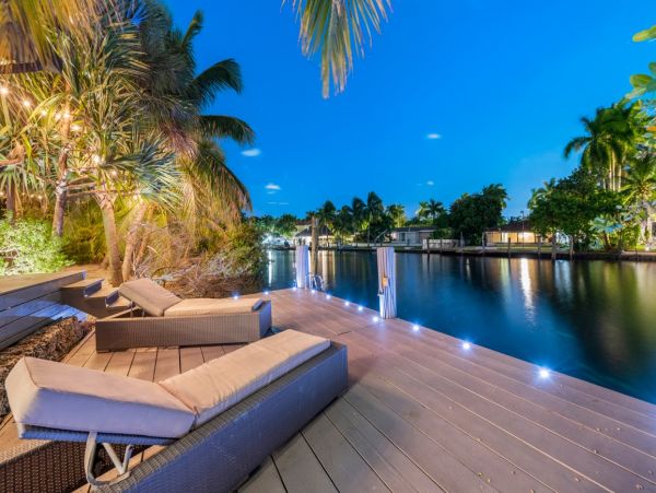 Miami Five Bedroom Extraordinary Waterfront Vacation Villa