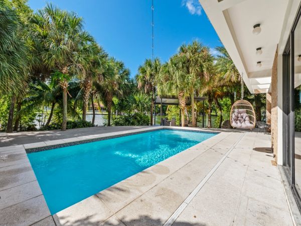 Miami Five Bedroom Extraordinary Waterfront Vacation Villa