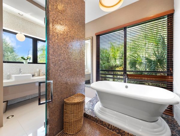 Miami Five Bedroom Extraordinary Waterfront Vacation Villa