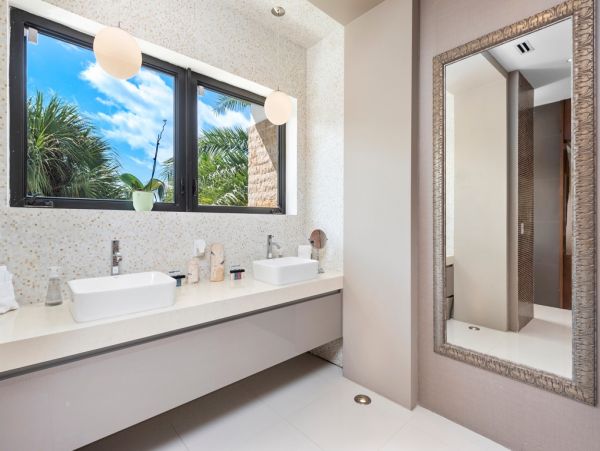Miami Five Bedroom Extraordinary Waterfront Vacation Villa