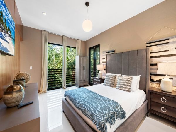 Miami Five Bedroom Extraordinary Waterfront Vacation Villa