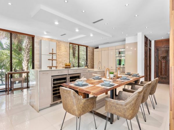 Miami Five Bedroom Extraordinary Waterfront Vacation Villa