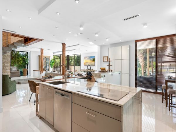 Miami Five Bedroom Extraordinary Waterfront Vacation Villa