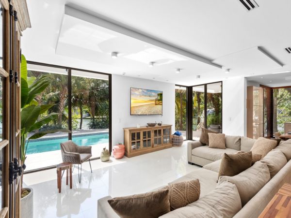 Miami Five Bedroom Extraordinary Waterfront Vacation Villa
