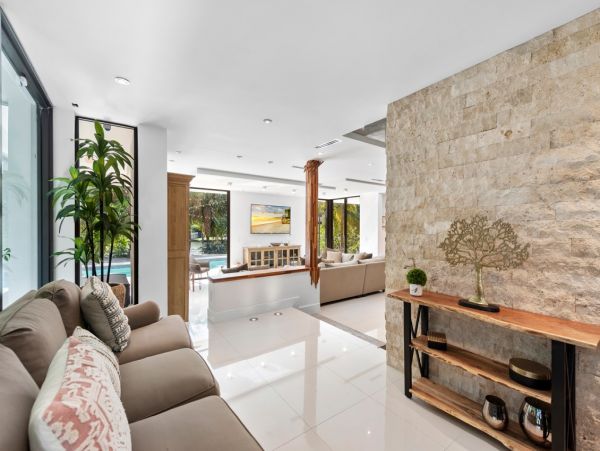 Miami Five Bedroom Extraordinary Waterfront Vacation Villa