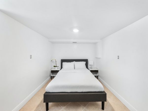 Miami Beach Posh Five Bedroom Vacation Rental Home Sleeps 14