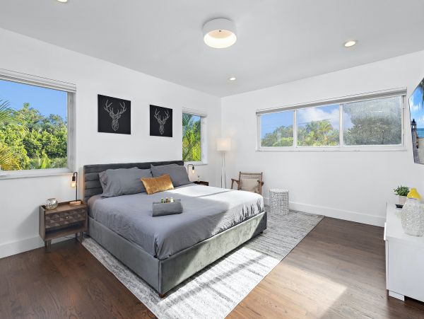 Miami Beach Posh Five Bedroom Vacation Rental Home Sleeps 14