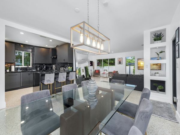 Miami Beach Posh Five Bedroom Vacation Rental Home Sleeps 14