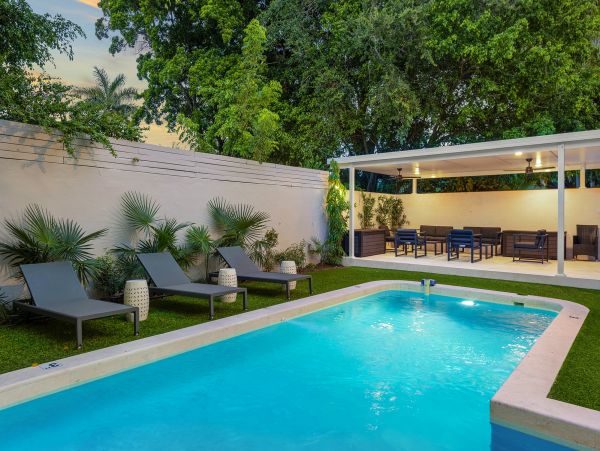 Miami Beach Posh Five Bedroom Vacation Rental Home Sleeps 14